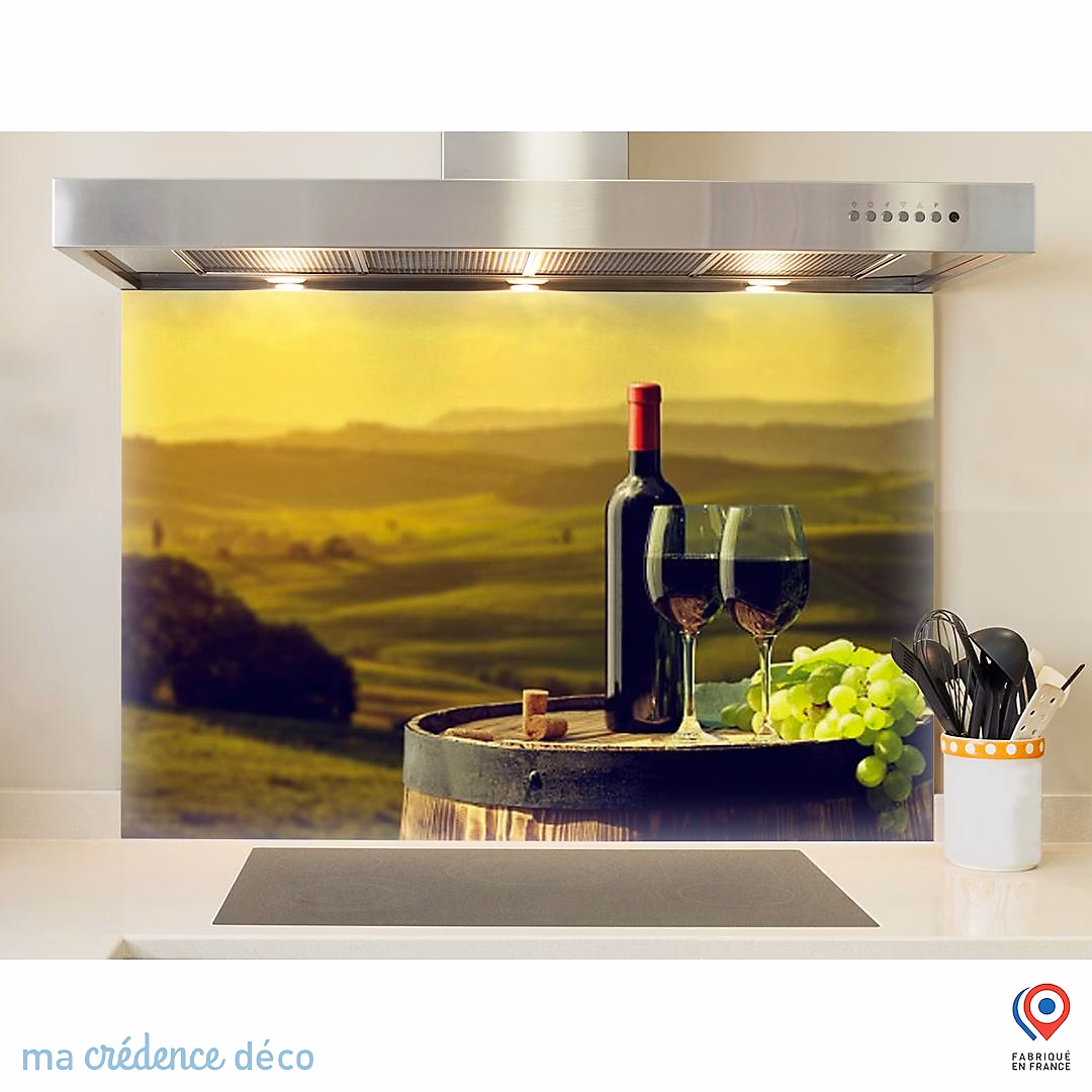 Crédence cuisine fond de hotte Vin rouge sur tonneau | Verre trempé – L 70 cm x H 60 cm – MaCrédenceDéco