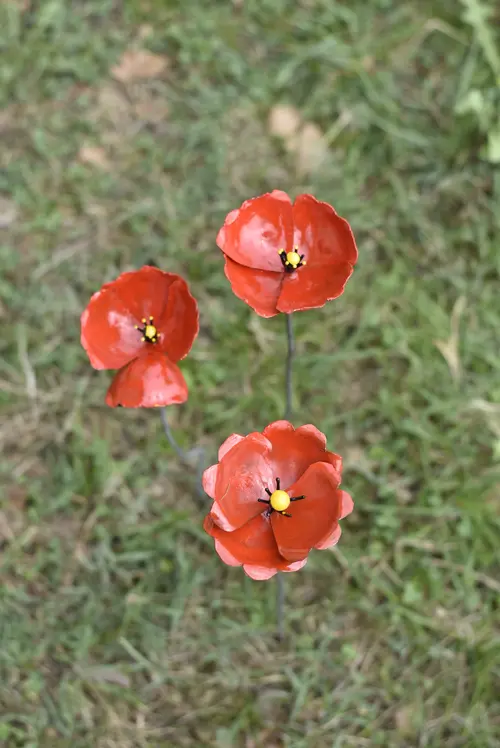 Idée nature:Coquelicot décoratif petit modèle coloris rouge en métal recyclé - 50 cm