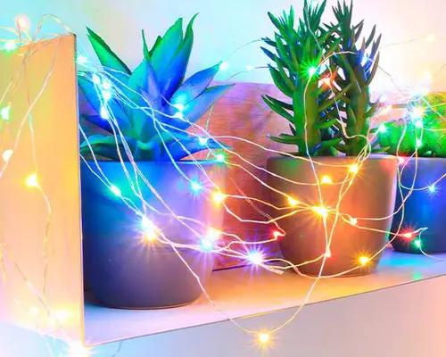 Pour valoriser votre jardin:Guirlande lumineuse animée à 150 micro-LED multicolore sur câble argent - 7,5 m