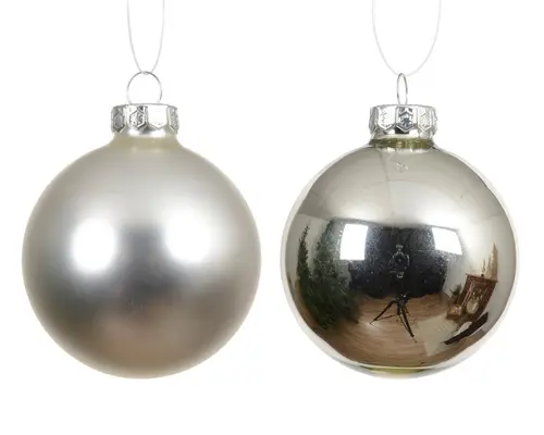 Pour plus de praticité à l’extérieur:Ensemble de 6 boules en verre brillant et mat argent - Ø 8 cm
