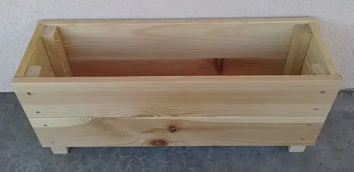 Pour votre jardin:Petite jardinière coloris beige en bois - 45 x 14 x 18 cm