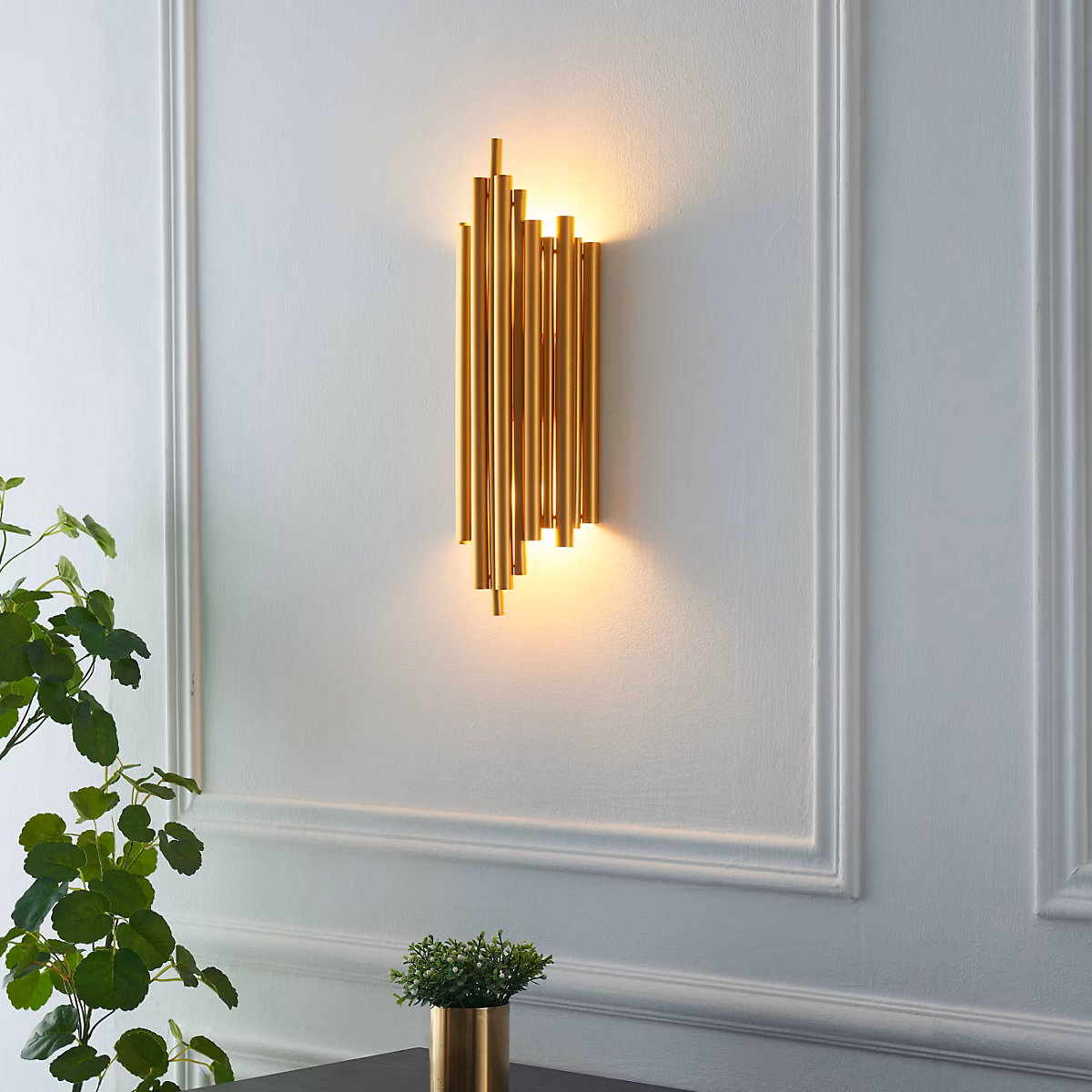 Applique murale dorée en aluminium – Rosela