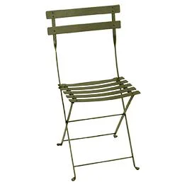À découvrir pour le jardin：Chaise pliante Bistro coloris vert en acier Fermob - 38 x 40 cm
