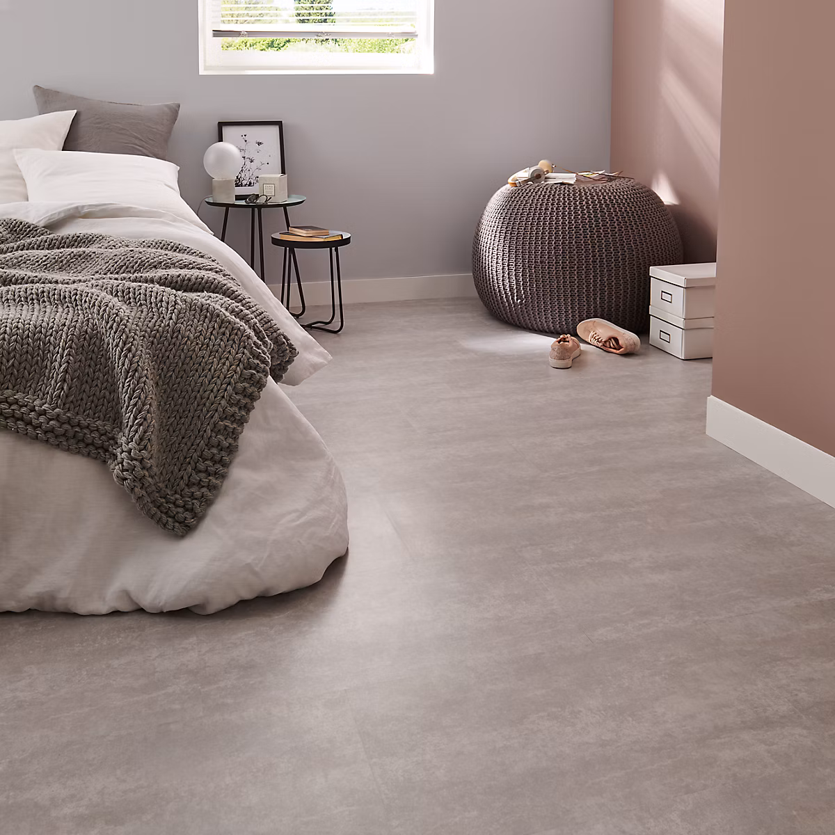 Dalle PVC adhésive PopRock Béton gris clair 30 × 60 cm GoodHome (vendue au carton)