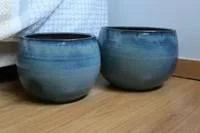 Extérieur tendance:Pot le liseré de 8,4 L en terre émaillée coloris bleu Ø 25 x 19 cm