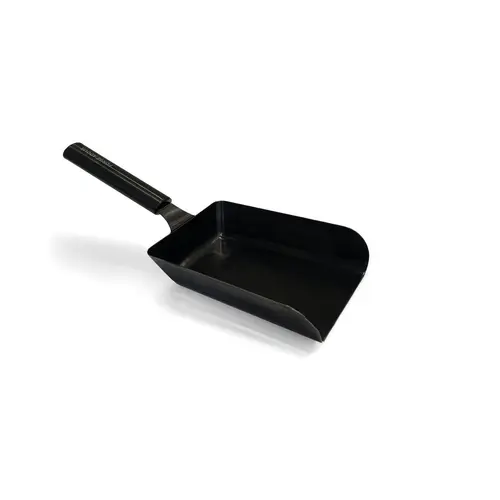 Un choix pratique pour l’extérieur：Spatule large pour plancha coloris noir en titane Forge Adour - 33 x 11,5 cm