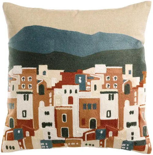 Solution pour le jardin：Coussin carré brodé motif village Elie - 45 x 45 cm