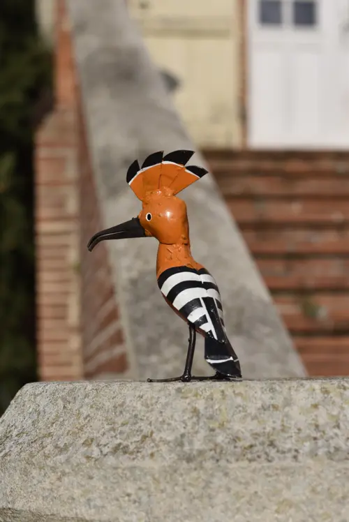 Une idée pour vos extérieurs:Figurine extérieure chouette Huppe crête peinte à la main en métal recyclé